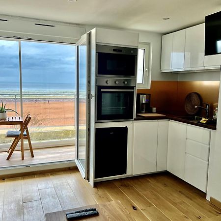 Mettons Les Voiles - Appt Vue Mer Avec Loggia Bernières-sur-Mer Exterior foto
